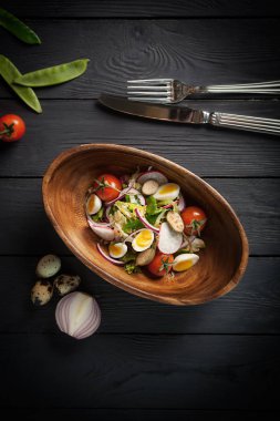 Tavuklu Sezar salatası