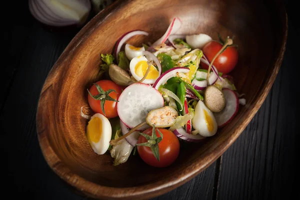 Salada Caesar Com Frango — Fotografia de Stock