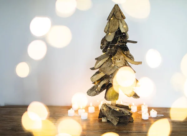 Arbre Noël Décoré Bois Blanc Avec Des Bougies Des Lumières — Photo