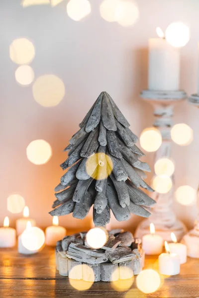 Arbre Noël Décoré Bois Blanc Avec Des Bougies Des Lumières — Photo