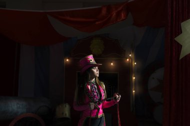 sahne alanı, yaşam sevinci ve keyfi hedefe ulaşmanın an zafer bir dakika