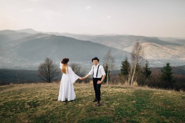 mali bağımsızlık ve güven içinde belgili tanımlık gelecek