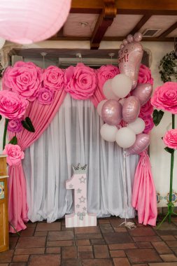 Küçük bir kızın ilk Doğum günü