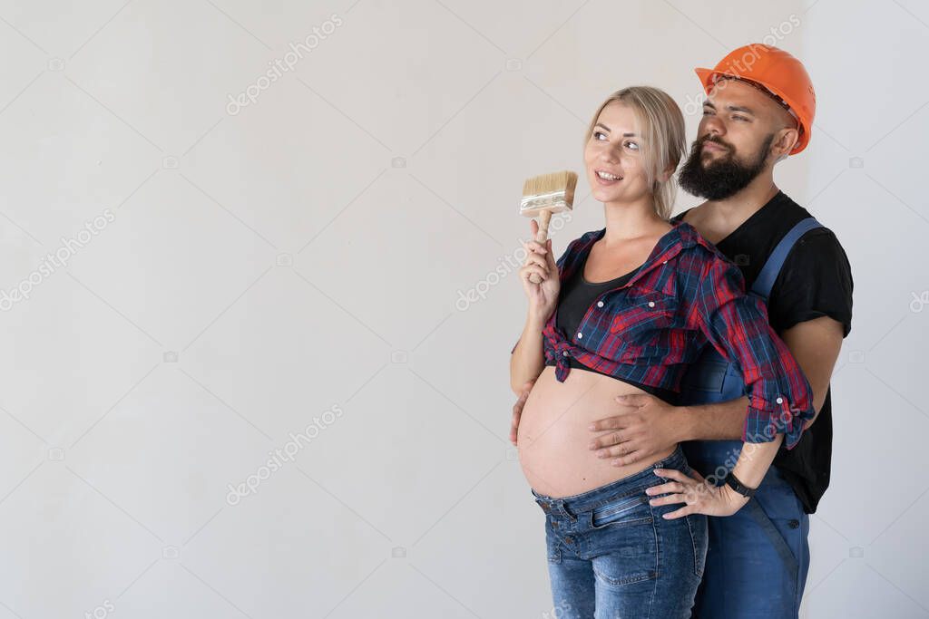 Красивая беременная жена