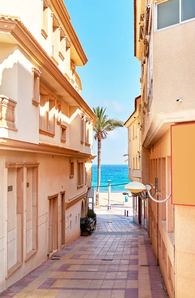 Rua Estreita Cidade Espanhola Campello Tempo Ensolarado Mar Mediterrâneo Cor — Fotografia de Stock