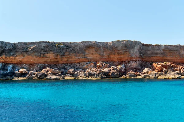 Praia Rochosa Água Azul Turquesa Ilha Formentera Ilhas Baleares Espanha — Fotografia de Stock