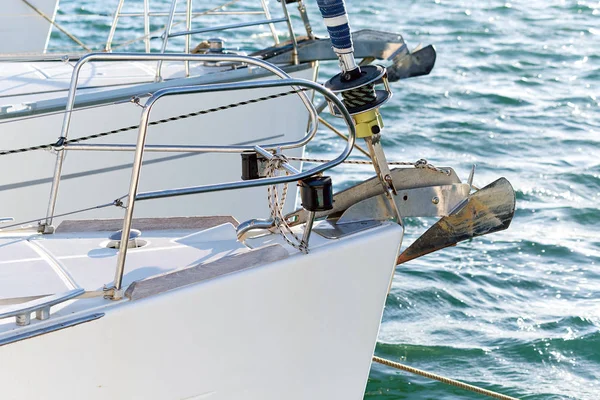 ボートの鼻とアンカー — ストック写真