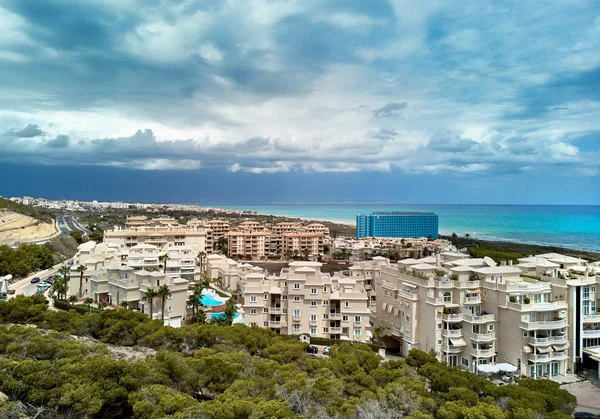 Alicante Şehrinde Campomar Yerleşim Bölgesi Üzerinde Fırtına Bulutu Gökyüzü Kıyı — Stok fotoğraf