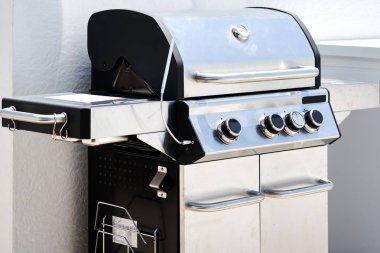 Paslanmaz çelik gaz ızgara Barbekü barbekü. Yemek et, balık, sebze yaz toplantılar, hiçbir insan