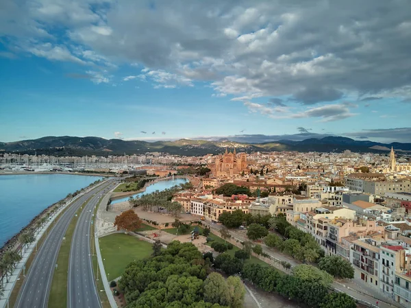 Vista Aérea Del Avión Tripulado Paisaje Urbano Mallorca Carretera Largo — Foto de Stock