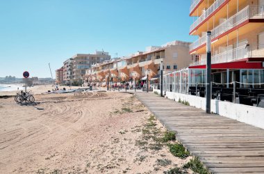 La Mata deniz kenarı. Costa Blanca, İspanya