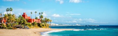 Benalmadena şehrin pitoresk sahil. Malaga, Endülüs, İspanya