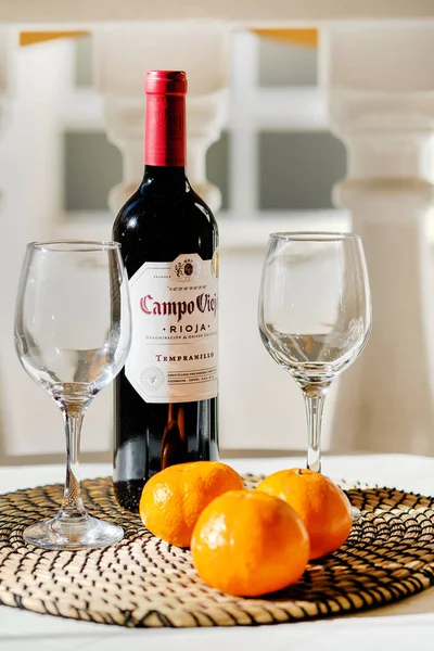 Torrevieja, spanien - 11. April 2019: flasche campo viejo aus nächster nähe — Stockfoto