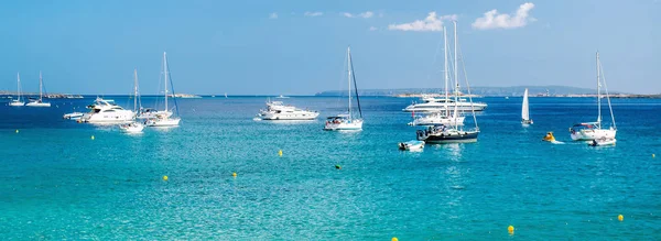 Las Salinas panoramik görüntü turkuaz Körfezi — Stok fotoğraf