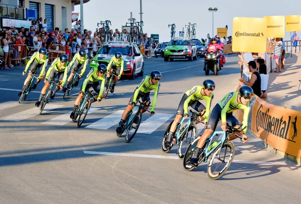 Cyklist åkare deltar i La Vuelta konkurrens — Stockfoto
