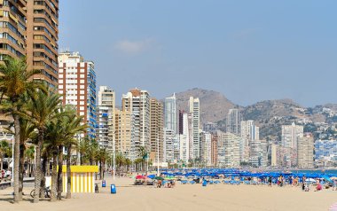 Benidorm İspanyol şehir silueti, Costa Blanca, İspanya