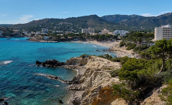 Waterside view turquoise sea rocky coastline of Paguera beach — Stock Photo, Image