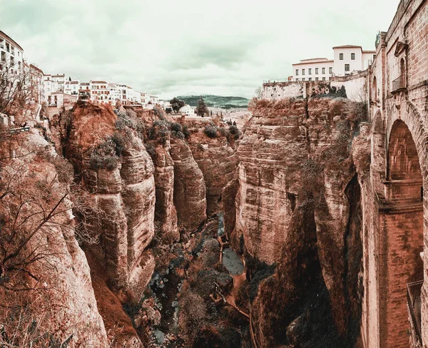 Ronda Spanyol Köyünün Nefes Kesici Görüntüsü Büyük Kanyonlar Manzarası Kaya — Stok fotoğraf