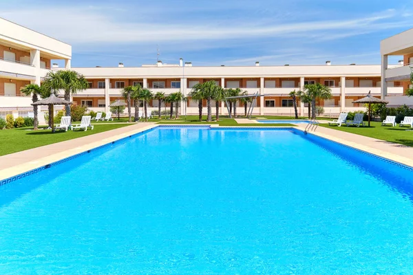 Alicante Spain June 2020 Modern Residential Complex Swimming Pool Concept — Stock Photo, Image