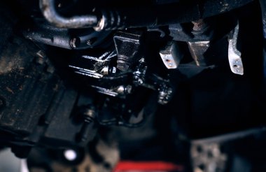 Otomobil motoru, motor altı, krankcase, siyah renk grubunu kapat