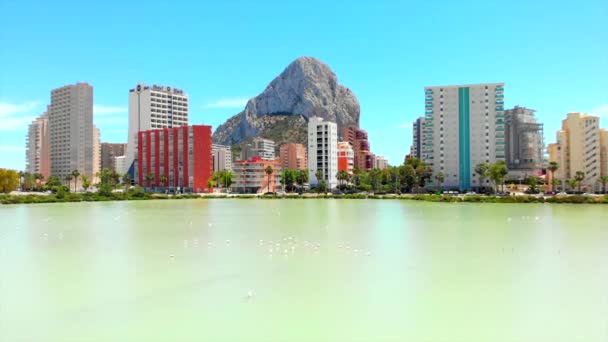 Calpe Spanien Juli 2020 Stadtsilhouette Von Calpe Penon Ifach Oder — Stockvideo