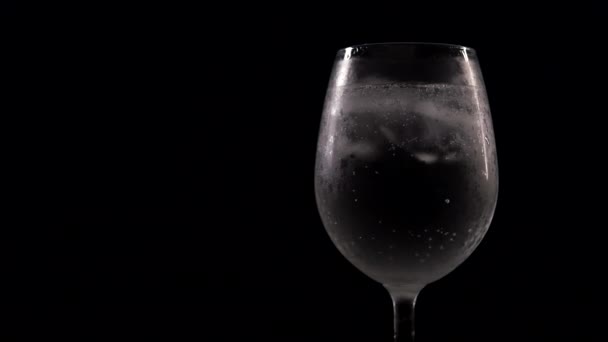 Bubbles Bubbling Foam Fizzy Drink Glass Black Background Slow Motion — Stock Video