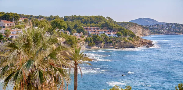 Panoramabild Benissa Spanska Turistiska Staden Pittoresk Utsikt Över Landskapet Vågiga — Stockfoto