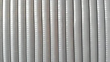 Hava aracı bakış açısıyla, gerçek zamanlı sera görüntüsü. İspanyol çiftliğinin yukarıdan görünüşü. Alicante vilayeti. Torrevieja, Costa Blanca, İspanya 