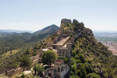 Hava görüntüsü Xativa antik İspanyol kalesi. Valencia Topluluğu, İspanya