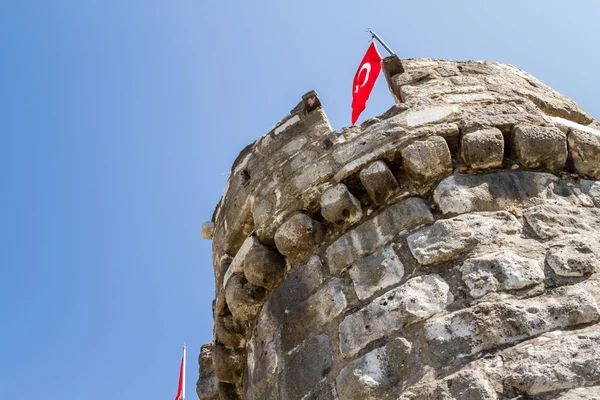 Török Zászló Pole Ellen Blue Sky Tower Bodrum Vár Stock Kép