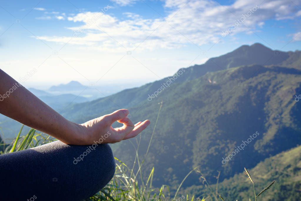 Meditation on the mountains, Close-up