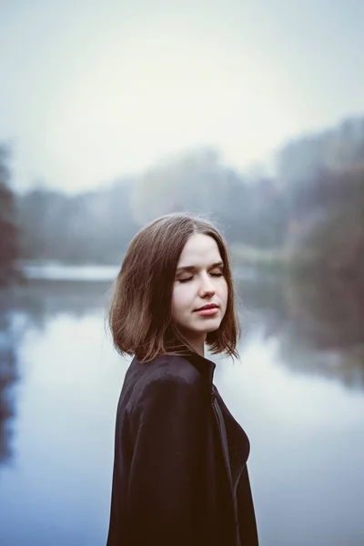 Retrato de uma menina romântica — Fotografia de Stock