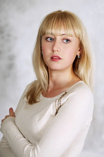 Portret Pięknej Kobiety Smutny Blond Włosami — Zdjęcie stockowe