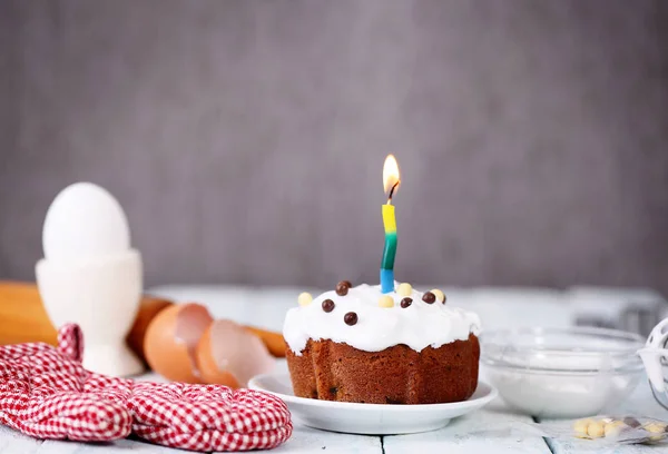 Pastel Celebración Con Crema Una Vela — Foto de Stock