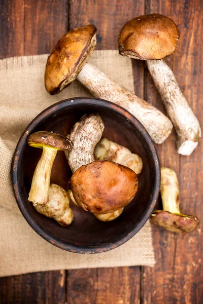 Champignons Frais Forêt Dans Bol Style Rustique — Photo