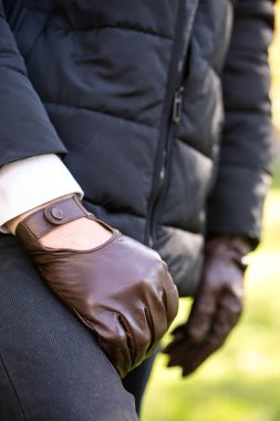 Hakiki deriden yapılmış erkek eldiven kahverengi