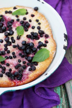 Turta yaban mersini ve nane, üstten görünüm