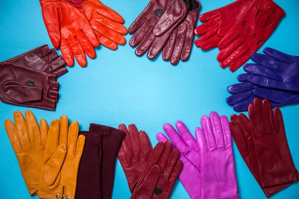 Mooie Heldere Handschoenen Gemaakt Van Echt Leer Voor Vrouwen — Stockfoto