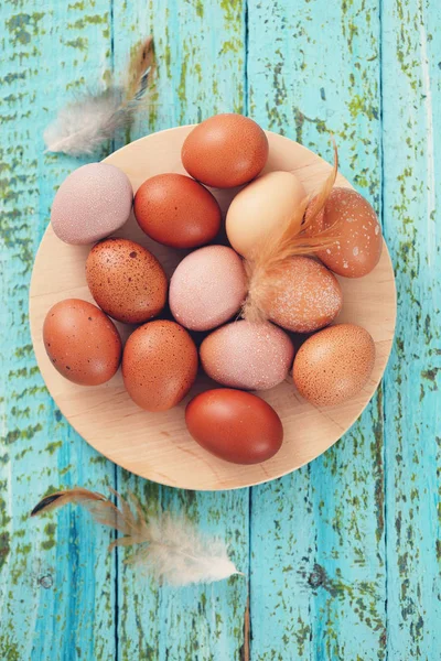 Easter Eggs Plate Wooden Background — Stock Photo, Image