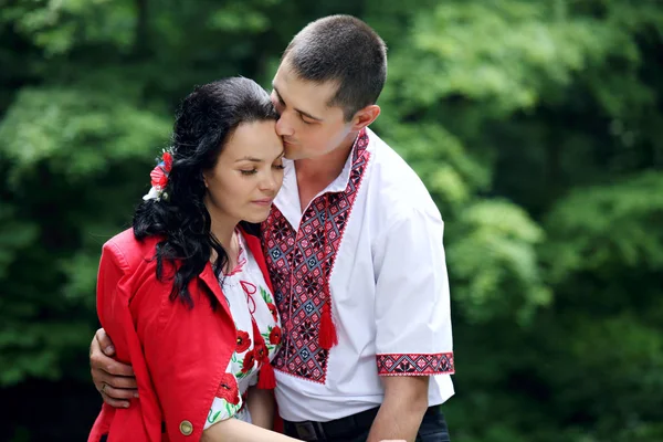 Ženich Nevěsta Svatbu Ukrajinské Stylu — Stock fotografie