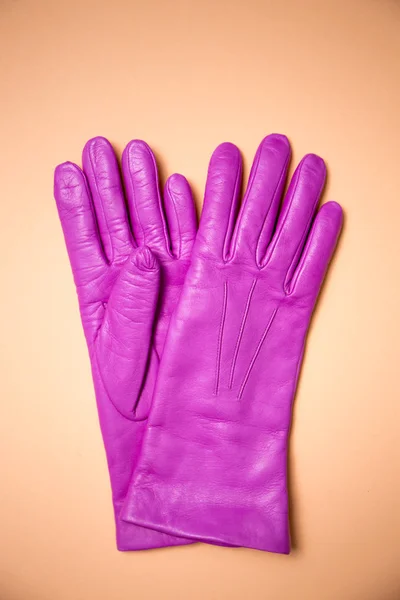 Mooie Heldere Handschoenen Gemaakt Van Echt Leer Voor Vrouwen — Stockfoto