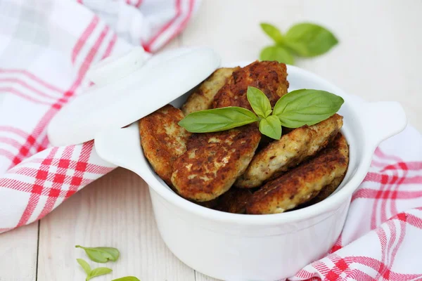 Fish Cutlets Countrylike White Ceramic Saucepan — Stock Photo, Image