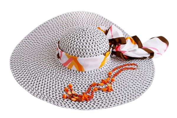 Sommer Großer Hut Mit Einem Strauß Gänseblümchen — Stockfoto