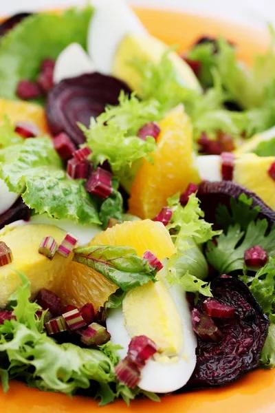 Salade Appétissante Aux Légumes Œufs Orange — Photo