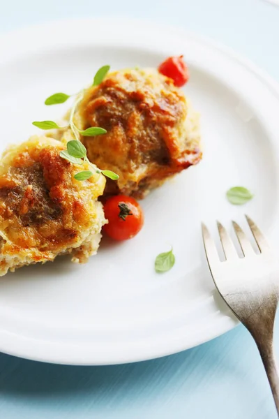 Boulettes Viande Cuites Fromage Tomates Cerises — Photo