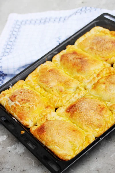 Deliciosos Tortas Rubicundo Com Maçãs Massa Folhada — Fotografia de Stock