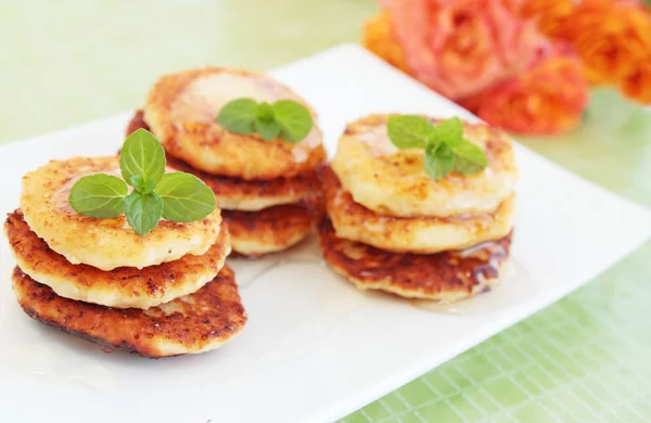 Pancakes Cottage Cheese Honey Mint — Stock Photo, Image