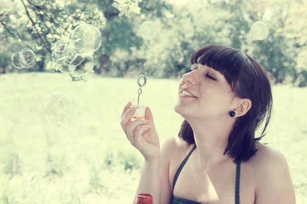 Young Woman Blow Bubbles Meadow — Stock Photo, Image