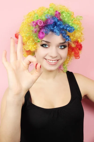 Frau Clownskleidung Zeigt Dem Okay — Stockfoto