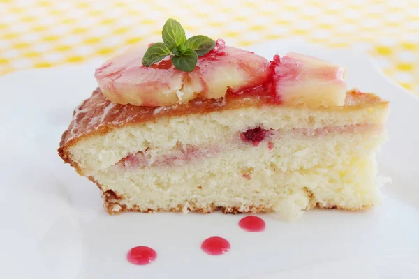Torta Libbre Con Ananas Fresco Menta — Foto Stock